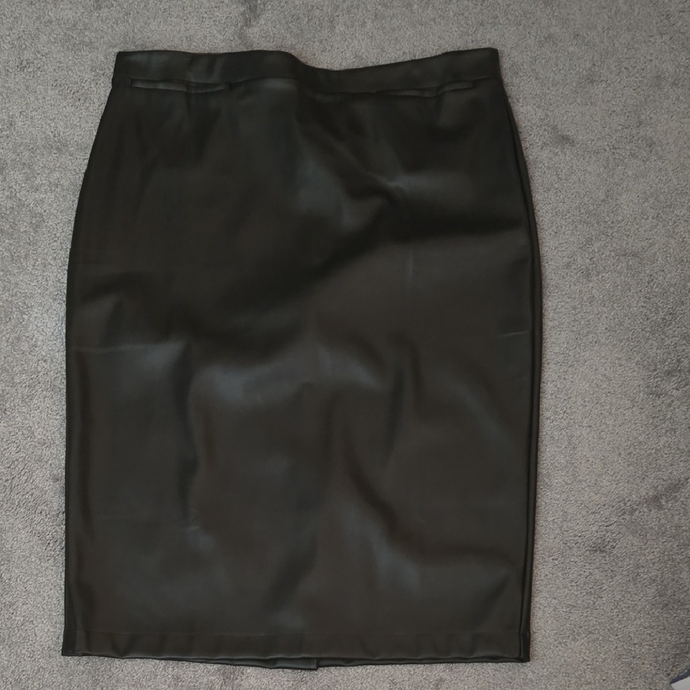 Lane Bryant Black Faux Leather Pencil Skirt, Size 20.